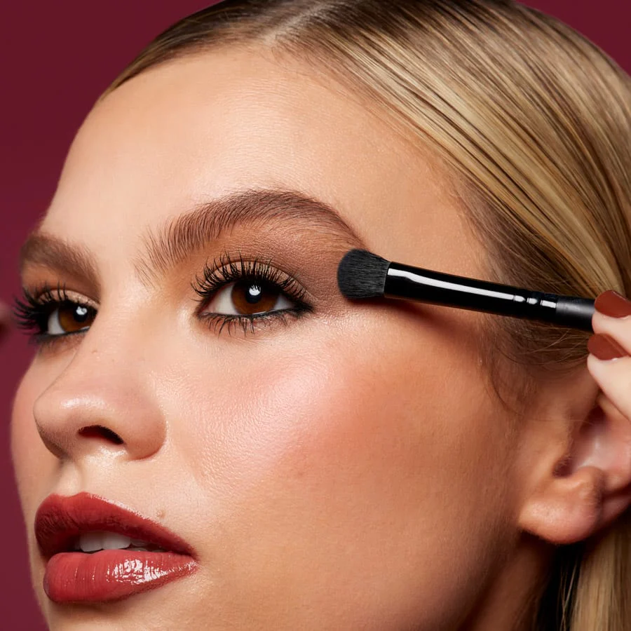 All Over Eyeshadow Brush - Image 2