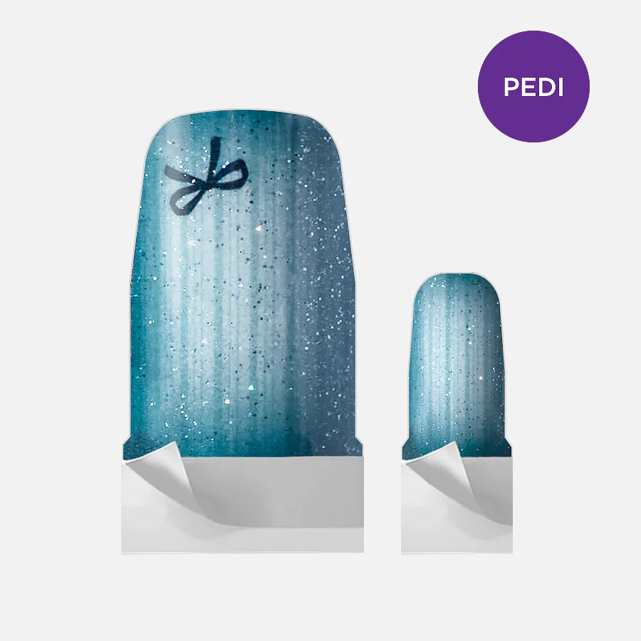 Charming Blue Pedi - Image 4
